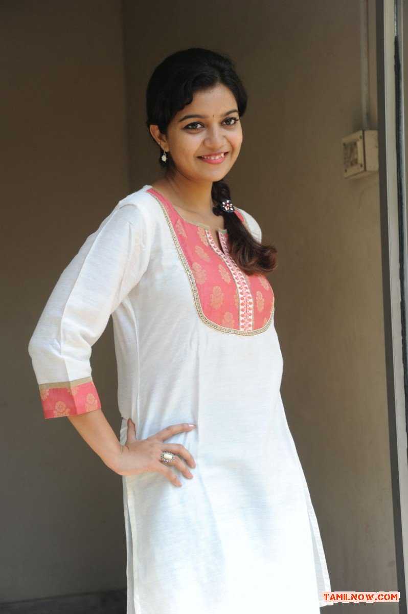 Colours Swathi 4691