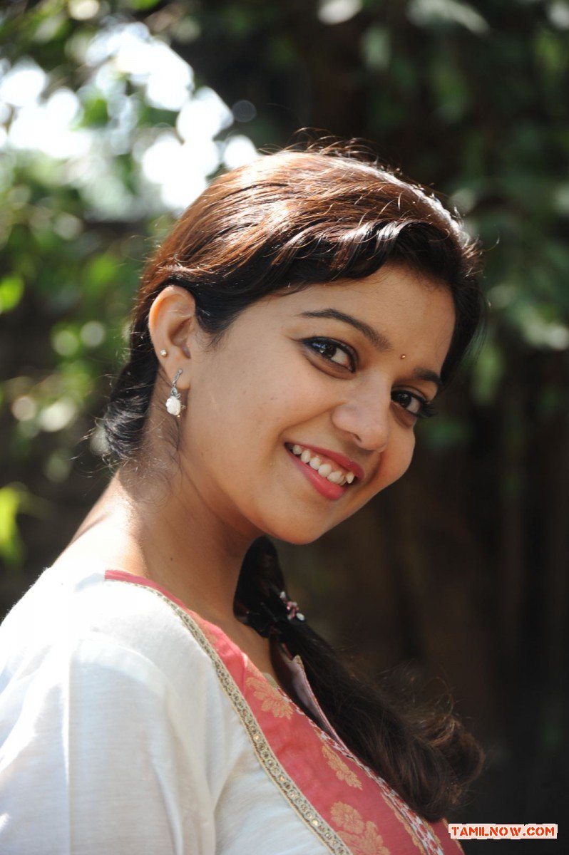 Colours Swathi 7437