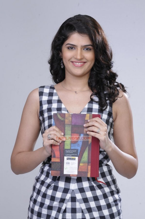 Actress Deeksha Seth Stills 1925