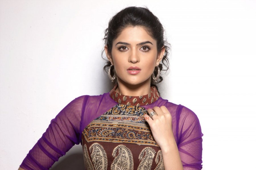 Deeksha Seth 7459