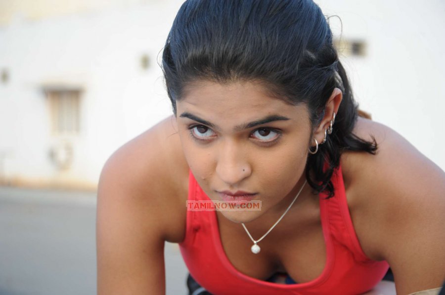 Tamil Actress Deeksha Seth Photos 7553