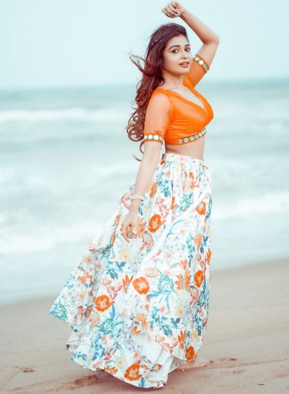 Dharsha Gupta Tamil Movie Actress 2022 Photos 391