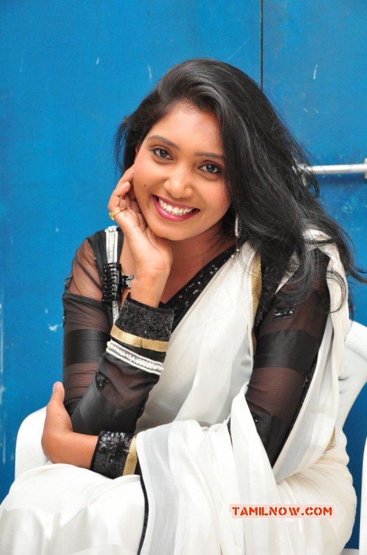 2015 Stills Eesha Tamil Heroine 1731