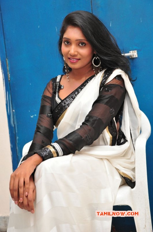 Eesha Cinema Actress Recent Pic 8705