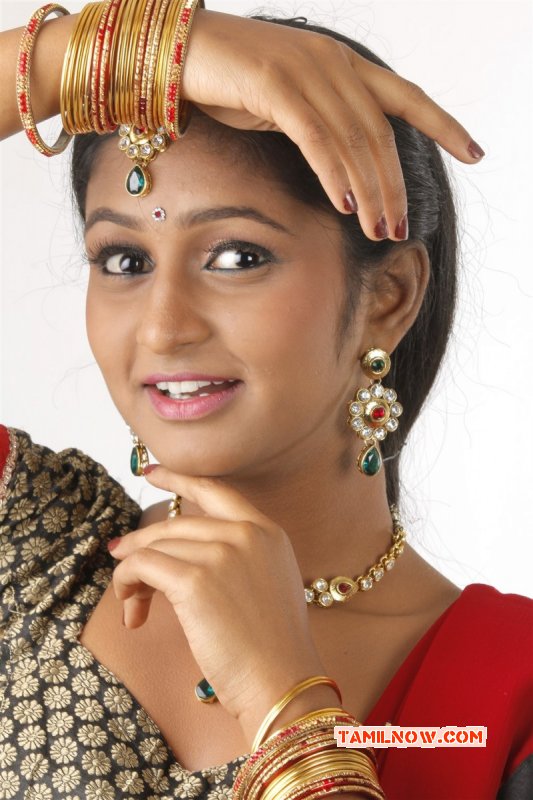 New Images Heroine Gayathri 5161