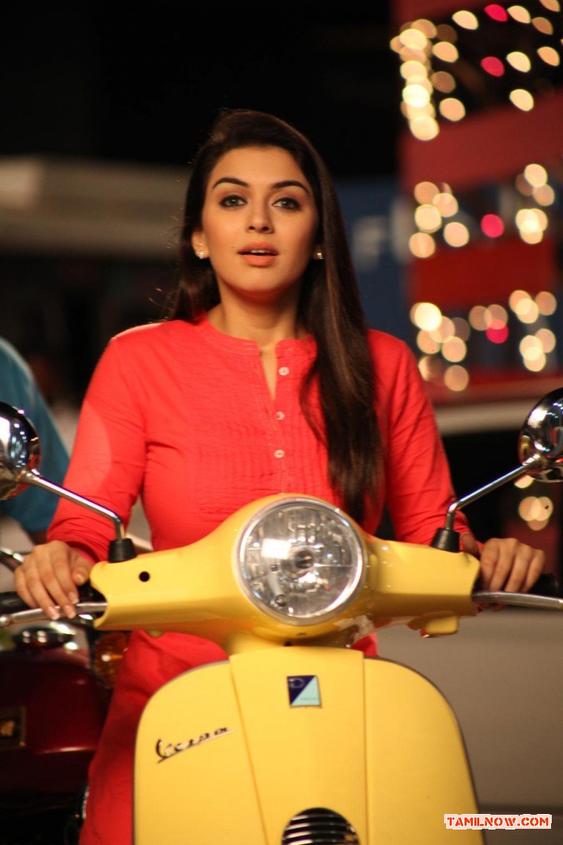 Hansika Motwani 1000