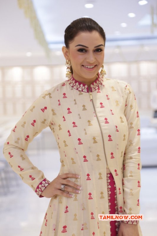 Hansika Saravana Stores Padi Launch Photo 467