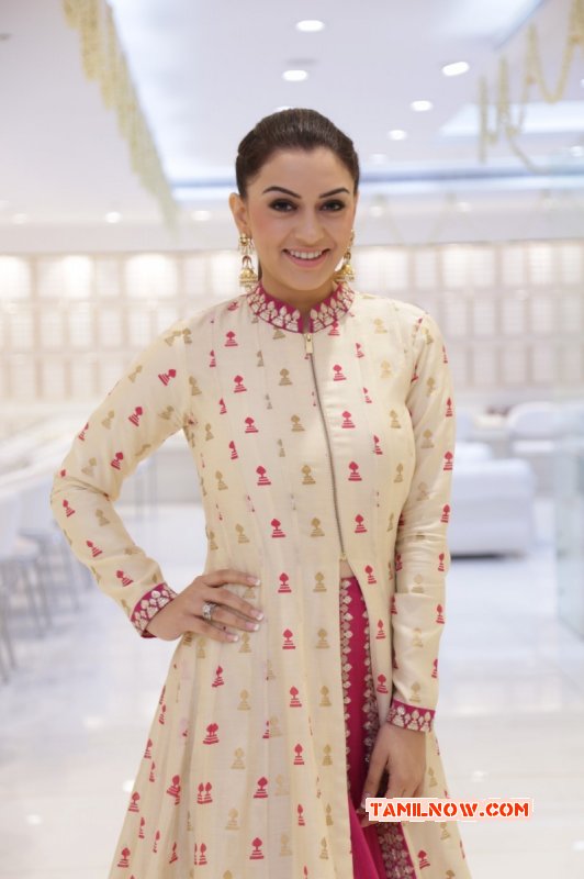 New Still Hansika Saravana Stores Padi Launch 789