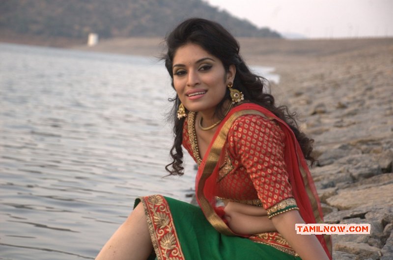 Hardhika Shetty South Actress New Wallpapers 1749