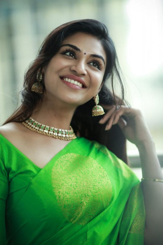 Indhuja Actress Still 8347