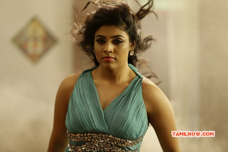 Cinema Actress Iniya New Pics 3663