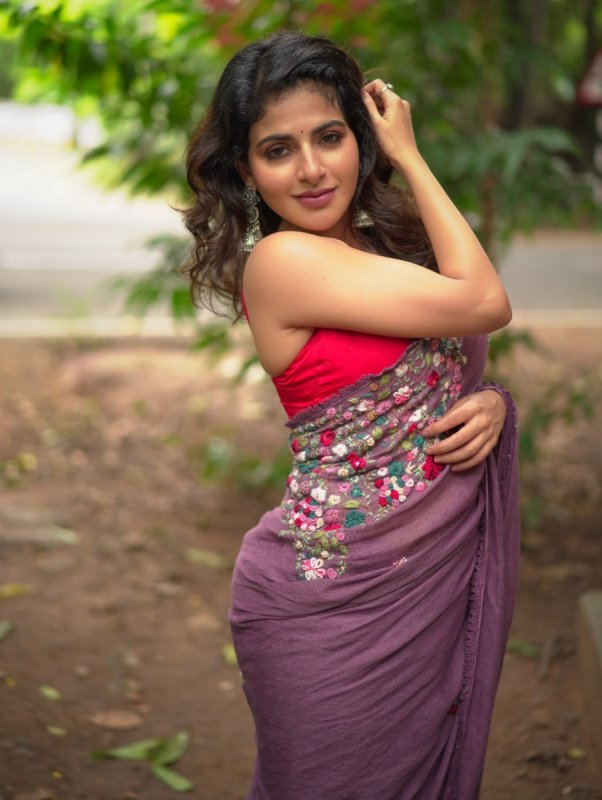 Movie Actress Iswarya Menon May 2020 Photos 1361