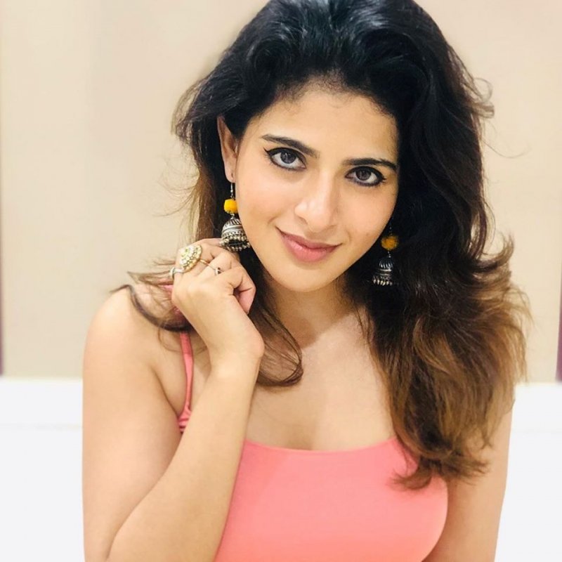 Movie Actress Iswarya Menon Recent Pictures 6472