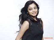 Janani Iyer Photos 6010