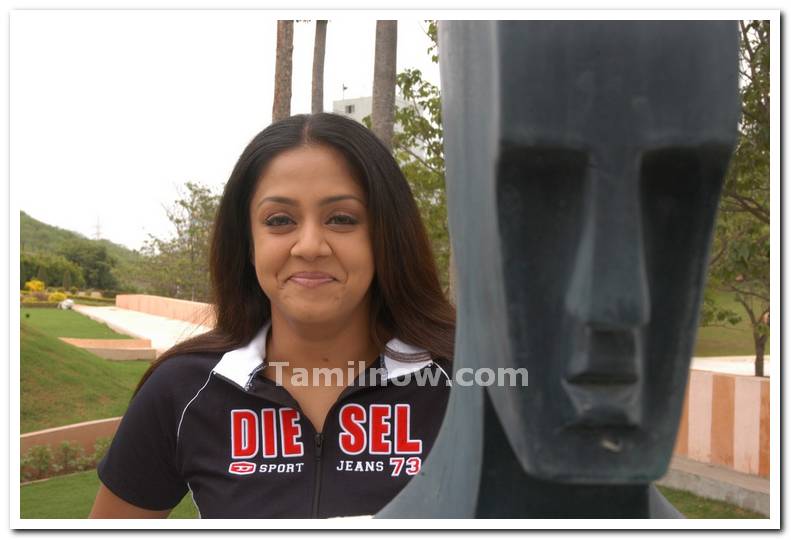 Actress Jyothika Photo 5