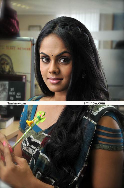 Karthika Nair Photo 1