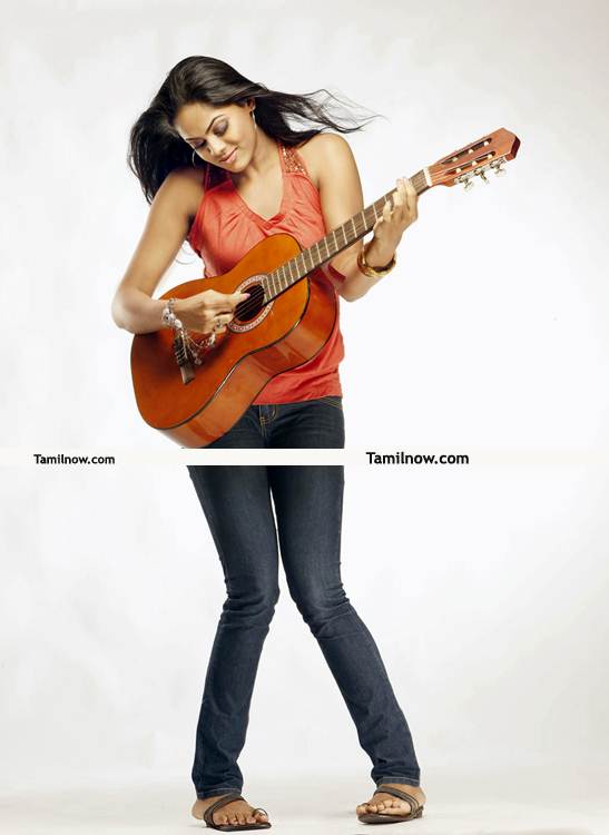 Karthika Nair Stills 9