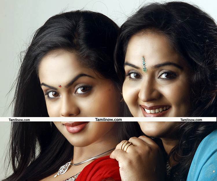 Karthika Nair With Mother Radha 1