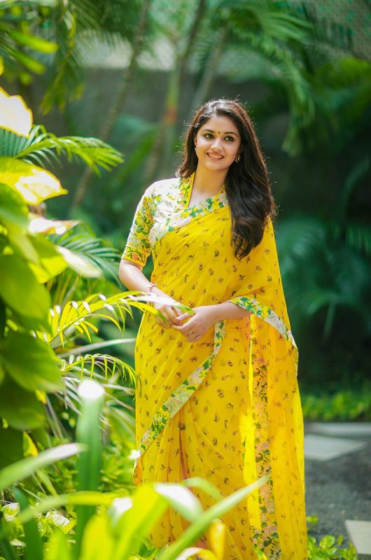 Latest Photos Heroine Keerthi Suresh 8750