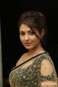 Tamil Actress Madhu Shalini Photos 6355