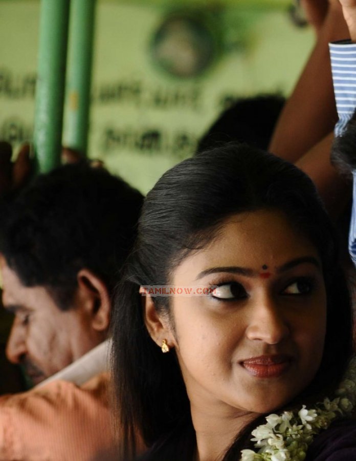 Tamil Actress Mithra Kurien 1017