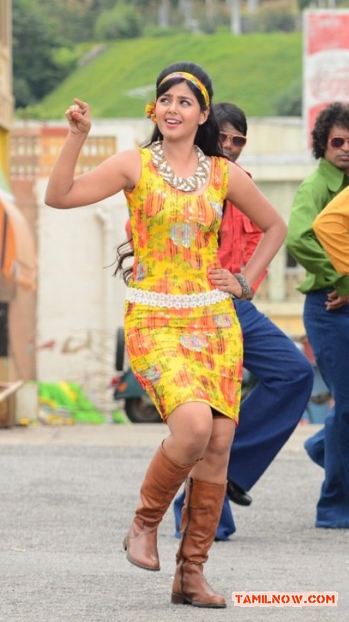 Tamil Actress Monal Gajjar Photos 2440