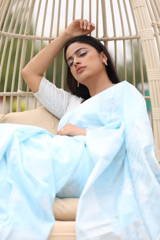 Pictures Nandita Swetha Heroine 8020