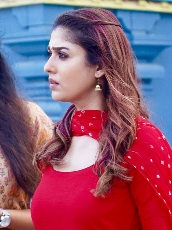 Latest Photo Tamil Heroine Nayanthara 9869