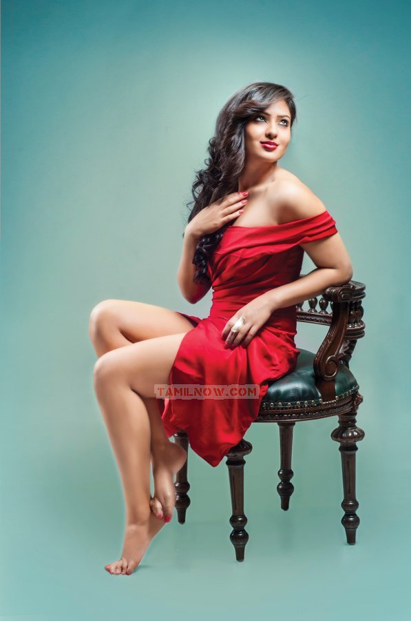 Nikesha Patel 9851