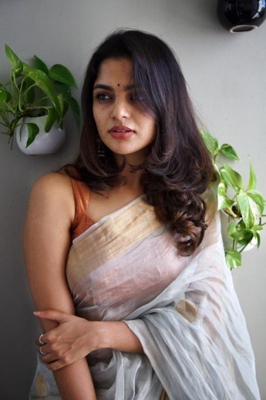 Cinema Actress Nikhila Vimal 2020 Still 2144