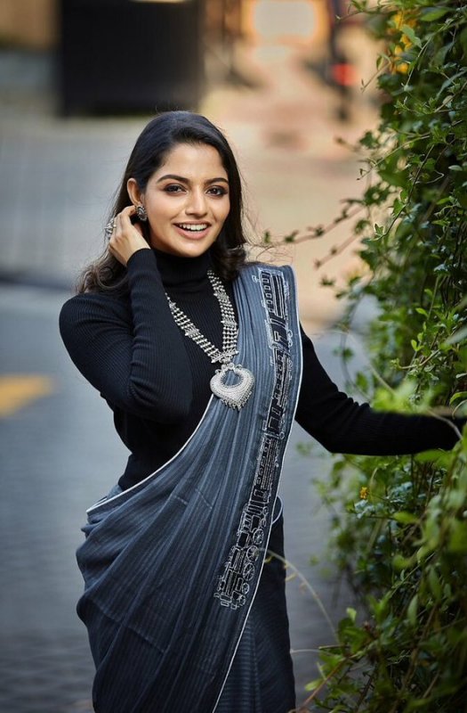 Nikhila Vimal Pictures 9911