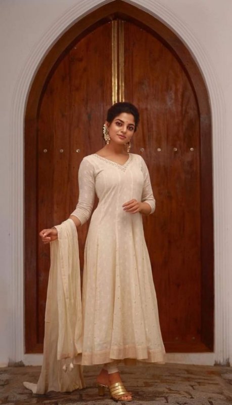 Tamil Heroine Nikhila Vimal 2020 Albums 3634