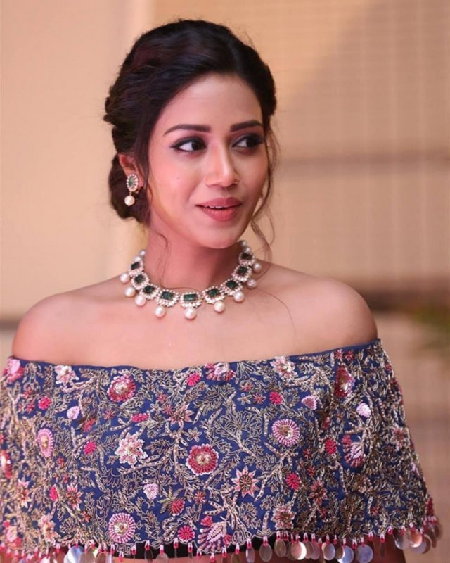 Nivetha Pethuraj Film Actress New Album 3321