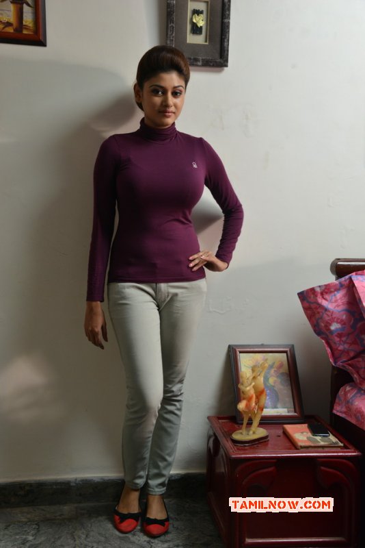 2015 Photo Indian Actress Oviya 9775
