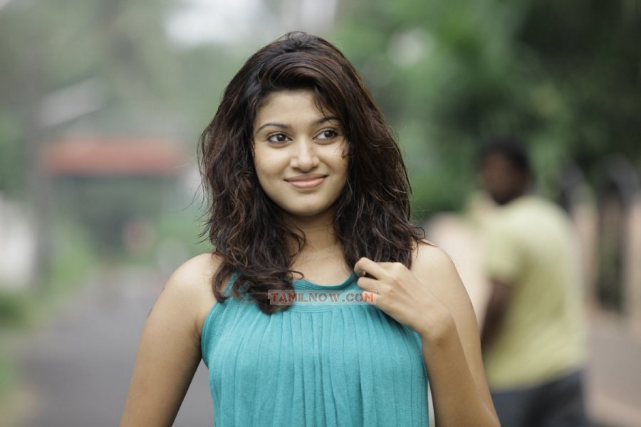 Oviya Stills 9867