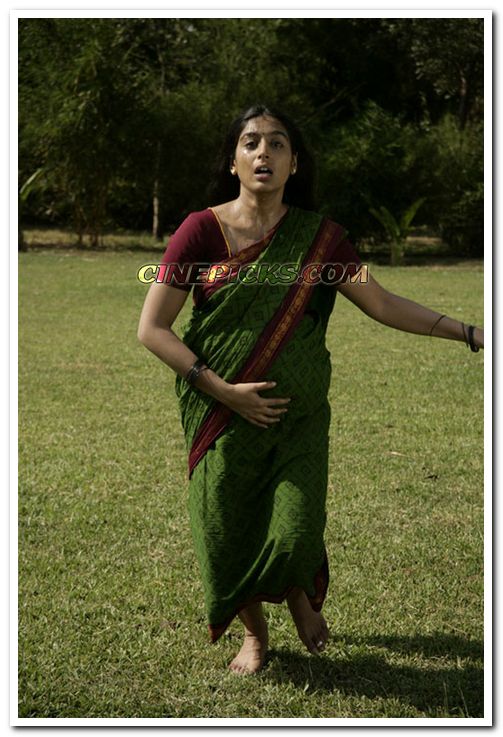 Tamil Actress Padmapriya 1