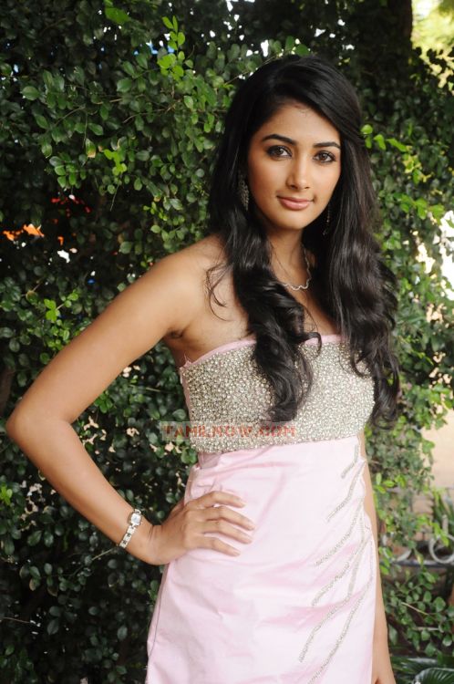 Pooja Hegde Stills 2998