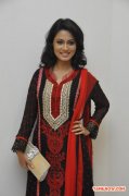 Tamil Actress Pooja Umashankar Photos 8662