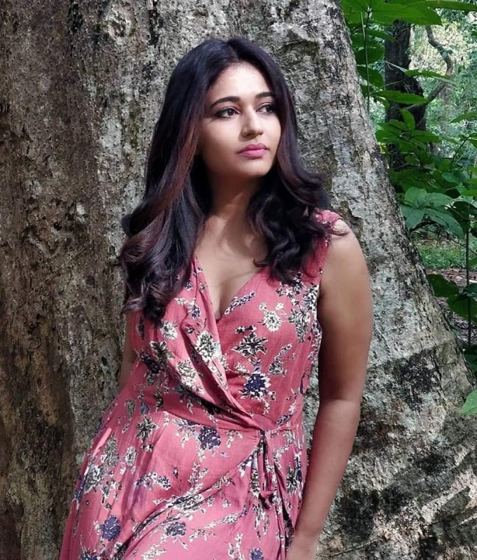 Film Actress Poonam Bajwa May 2020 Picture 2024 Tamil Actress Poonam