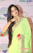 Cinema Actress Poonam Kaur New Images 5756