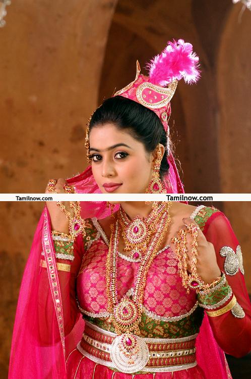 Actress Poorna New Stills 10