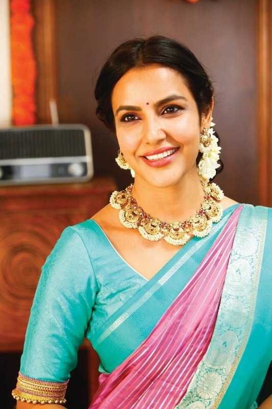 Album Priya Anand Movie Actress 5199