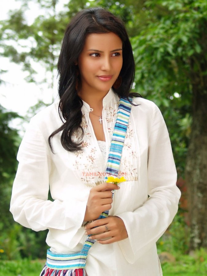 Priya Anand 3975