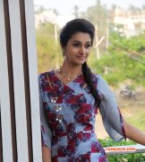 Jun 2017 Pictures Tamil Heroine Priya Bhavani Shankar 6424