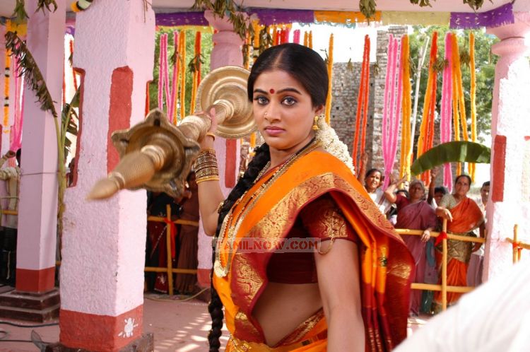 Actress Priyamani 1610