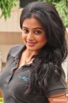 Priyamani 7842