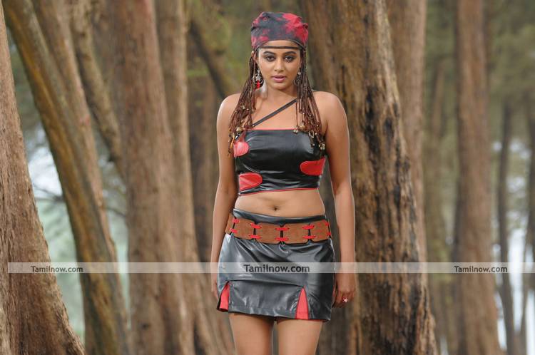 Priyamani New Still3