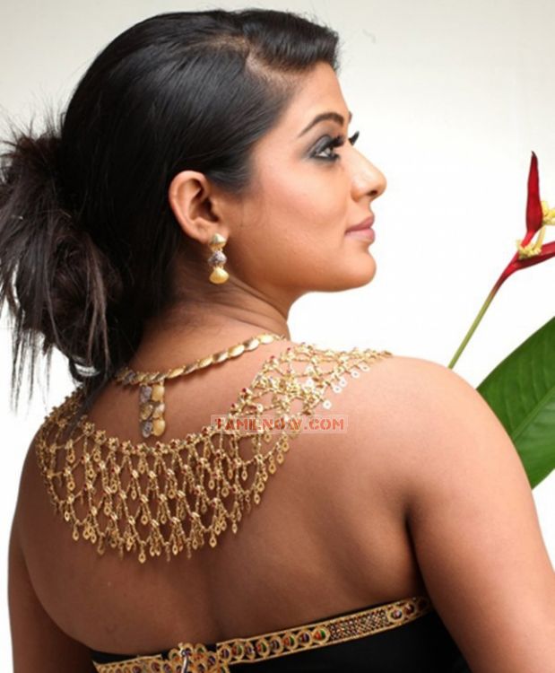 Priyamani Stills 7775