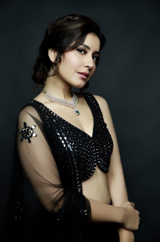 Raashi Khanna Nov 2020 Pic 6367