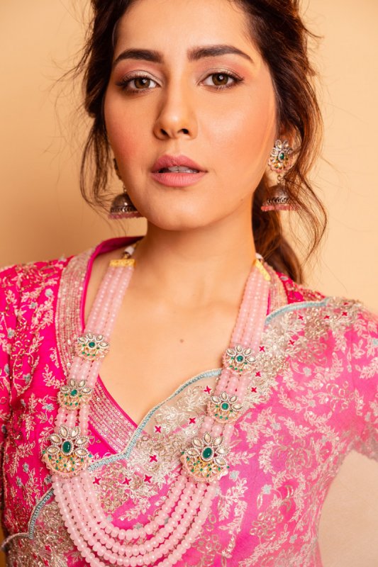 Rashi Khanna 222